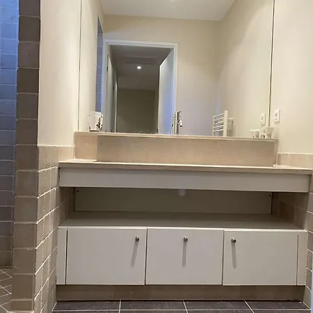 Maison Moderne 4 Pièces Climatisée, Proche Plage, Avec Jardin, Terrasse Couverte Et Parkings Sécurisés - Fr-1-226-279 *