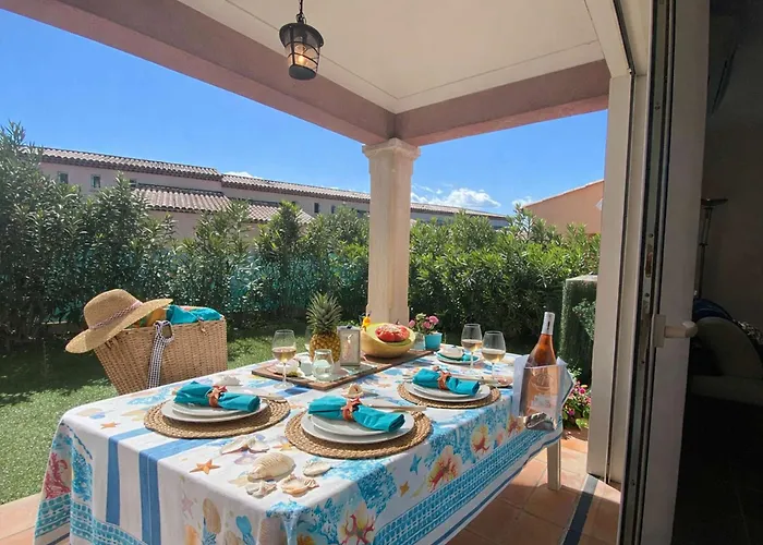 Maison Moderne 4 Pièces Climatisée, Proche Plage, Avec Jardin, Terrasse Couverte Et Parkings Sécurisés - Fr-1-226-279 * Sainte-Maxime